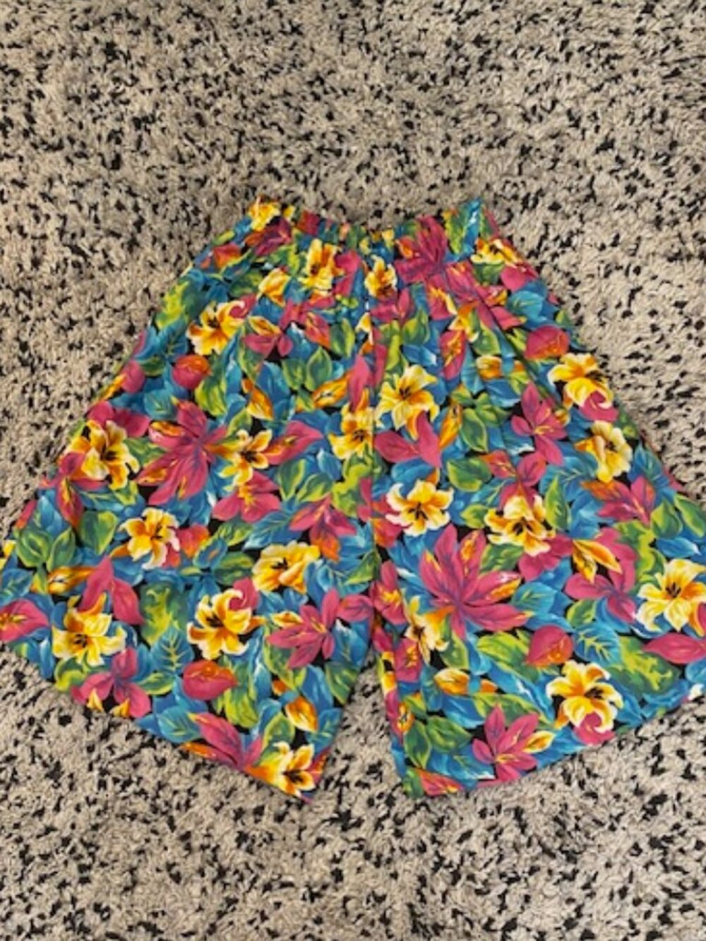 VTG 80's retro shorts and Shirt Set Floral loud colours. Marsh Mallow Med baggy - Picture 8 of 16